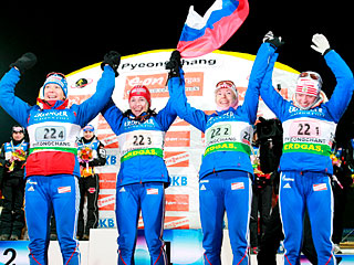 российские биатлонистки взяли "золото"