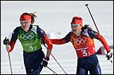 Сегодня. Лыжная женская эстафета 4 по 5 километров. Ольга Кузюкова (слева) и Юлия Иванова