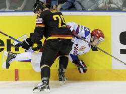 Сборная России по хоккею начала чемпионат мира с сенсационного поражения от немцев