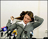 Юлия Тимошенко (коса настоящая) - фото с официального сайта БЮТ