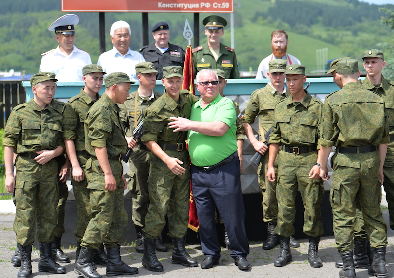 В Горно-Алтайске состоялась отправка призывников в армию