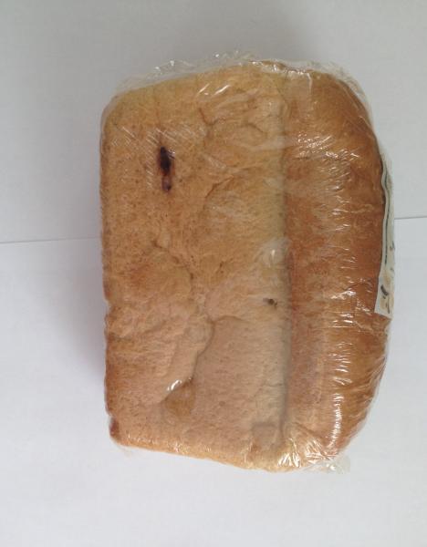 Таракан в упаковке с хлебом