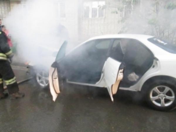 автомобиль Toyota Mark II загорелся в Барнауле