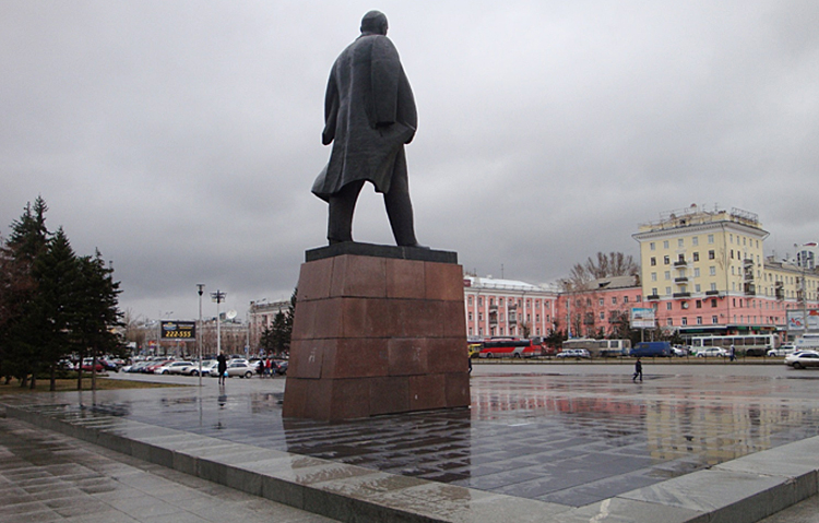 В Барнауле отреставрируют памятник Ленину
