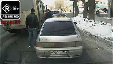 Водителя одного из пассажирских автобусов в Барнауле просят проверить на адекватность