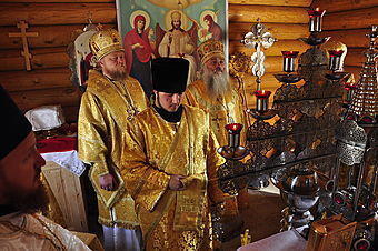 Епископ Сергий освятил казачий храм в алтайском Малиновом Озере