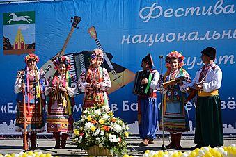 В мире и согласии проживают в Барнауле представители более 100 национальностей