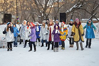 В Барнауле проходят новогодние дворовые праздники 