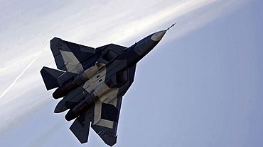 «Авиация живет»: в Барнауле главком ВВС РФ анонсировал скорое получение новейших истребителей-невидимок