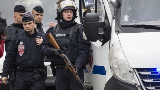 В Париже арестован подозреваемый в подготовке терактов