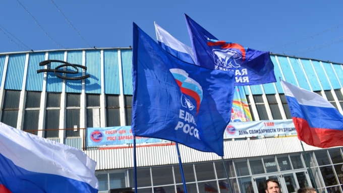 Народные избранники парламента Алтайского края выбрали спикером «единоросса» Романенко