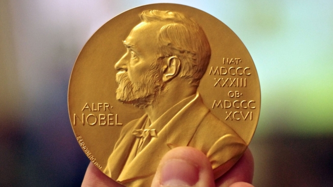 Нобелевскую премию по химии присудили за синтез молекулярных машин