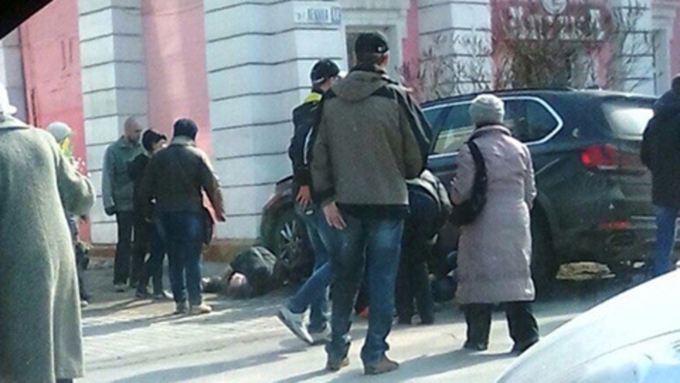 В Барнауле шофёр БМВ X5 сбил пенсионерку с внучкой