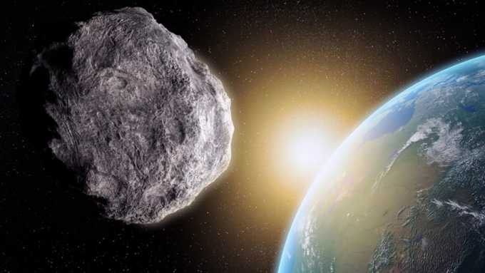 К Земле стремительно приближается гигантский астероид