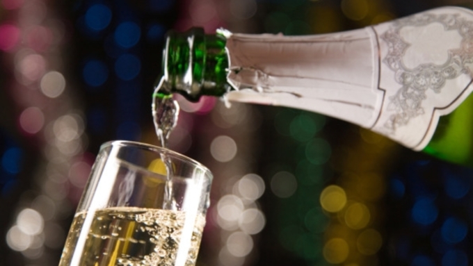 ФАС проверит информацию о вероятном повышении цен на шампанское