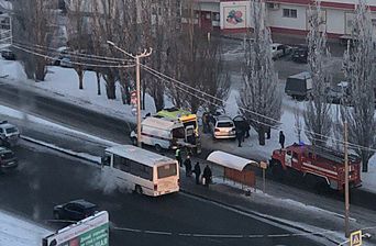 Полиция: в ДТП на Павловском тракте в Барнауле пострадали пять человек