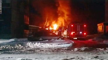 Двухэтажный деревянный дом сгорел в Бийске в ночь на 1 апреля 