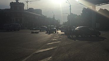 Очевидцы: в Барнауле сбили мотоциклиста
