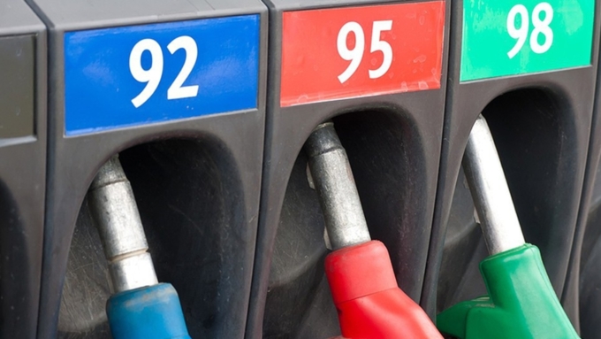 Росстат заявил о снижении цен на бензин впервые с начала 2018 года