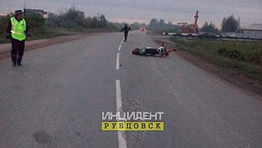 Мотоциклист выехал на встречку и погиб после столкновения с фурой на Алтае