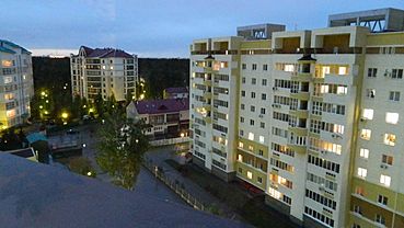 Дизайнерскую квартиру с солидными соседями продают в Барнауле за 9,5 млн