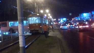 Столкновение трамвая и троллейбуса в Барнауле блокировало движение 