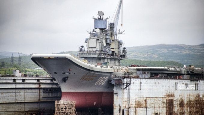 В Мурманской области затонул док, где ремонтировался 'Адмирал Кузнецов'