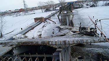 Два человека погибли и семь пострадали при обрушении моста в ХМАО