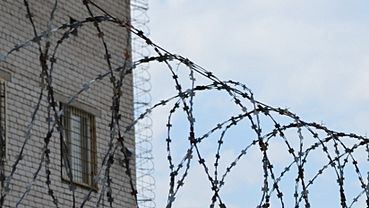 Двое осужденных в Рубцовске идут под суд за взятки ради УДО