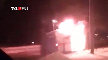 Машина скорой помощи на ходу загорелась в Челябинске