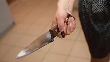 Ревнивая жительница Горного Алтая ударила мужа ножом в живот