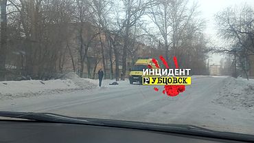 Тело женщины обнаружили на улице в Рубцовске