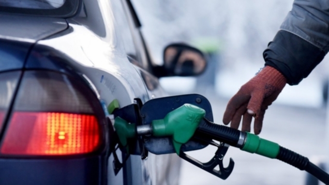 Зампредседателя правительства РФ Дмитрий Козак дал прогноз изменения цен на бензин в первое полугодие 2019 года