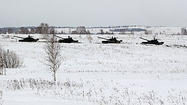 Контрактник погиб в военной части в Алтайском крае, попав под танк
