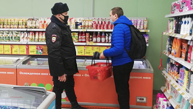 Более 20 антиковидных нарушений зафиксировали в Барнауле на минувшей неделе