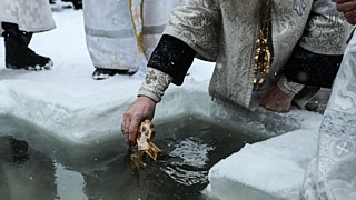 Муниципалитеты Алтайского края сами решат, проводить ли крещенские купания