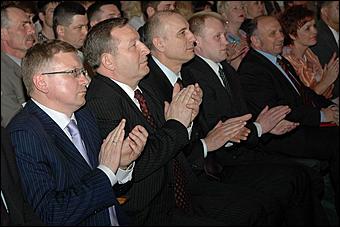 26 мая 2006 г, Барнаул   <P>Поездка Главы края на барнаульский завод АТИ</P>