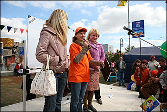 15 сентября 2007 г., Барнаул   Медиа-холдинг "Алтайская неделя плюс" сделал подарок всем барнаульцам