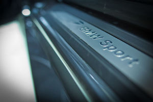   НОВЫЙ BMW 3 СЕРИИ. Автосалон "Дикси", официальный дилер BMW представил новое поколение победителей.