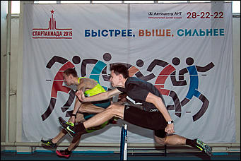5 январь 2016 г., Барнаул   Сильнейшие легкоатлеты края борются за "Рождественский кубок" в Барнауле