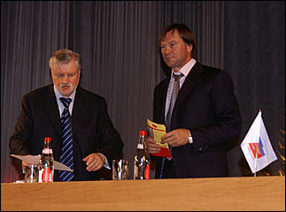 24 июля 2007 г., Барнаул   Встреча председателя Совета Федерации РФ Сергея Миронова с жителями Алтайского края