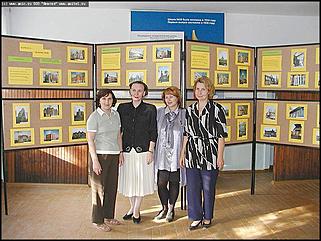    выставка картин и фоторабот "Барнаул - любовь моя"