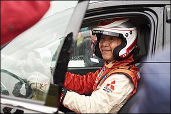 13 сентября 2017 г., Барнаул   Тест-драйв Mitsubishi Pajero Sport с легендарным гонщиком прошел в Барнауле