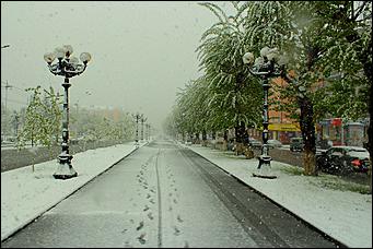 11 май 2013 г., Барнаул   Барнаул накрыл майский снег