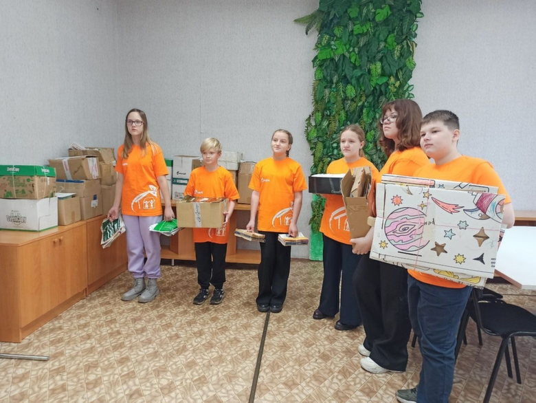 Сбор макулатуры / Фото: amic.ru