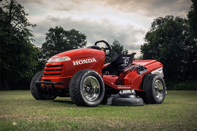 Honda: бешеная газонокосилка