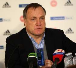 Главный тренер сборной России Дик Адвокат занял четырнадцатое место в рейтинге лучших футбольных тренеров Европы
