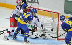 Сборная России по хоккею уступила шведам на Кубке Первого канала