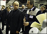 Владимир Путин - на "Автодизеле", фото пресс-службы Правительства РФ