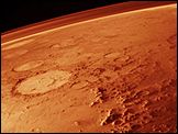 Многочисленные свидетельства присутствия на Марсе в прошлом жидкой воды, обнаруженные земными исследовательскими зондами, побудили многих думать, что на планете если и нет жизни сейчас, то она была раньше